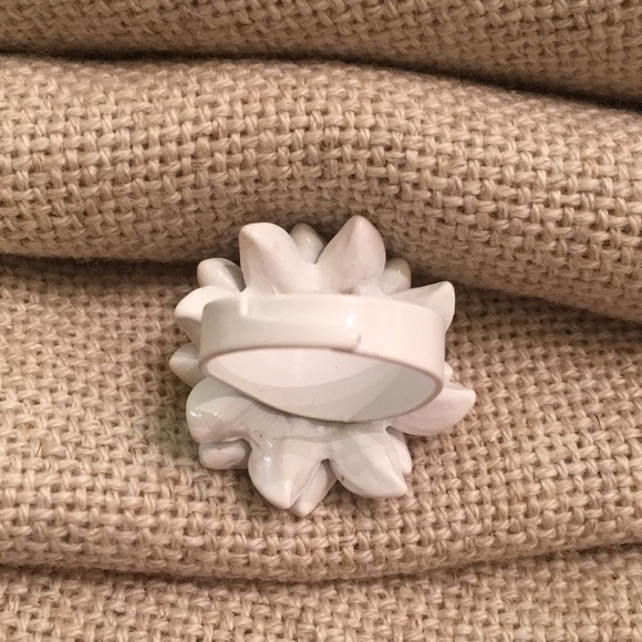Vintage White Flower Enamel & Rhinestone Adjustable Ring - Picture 11 of 15